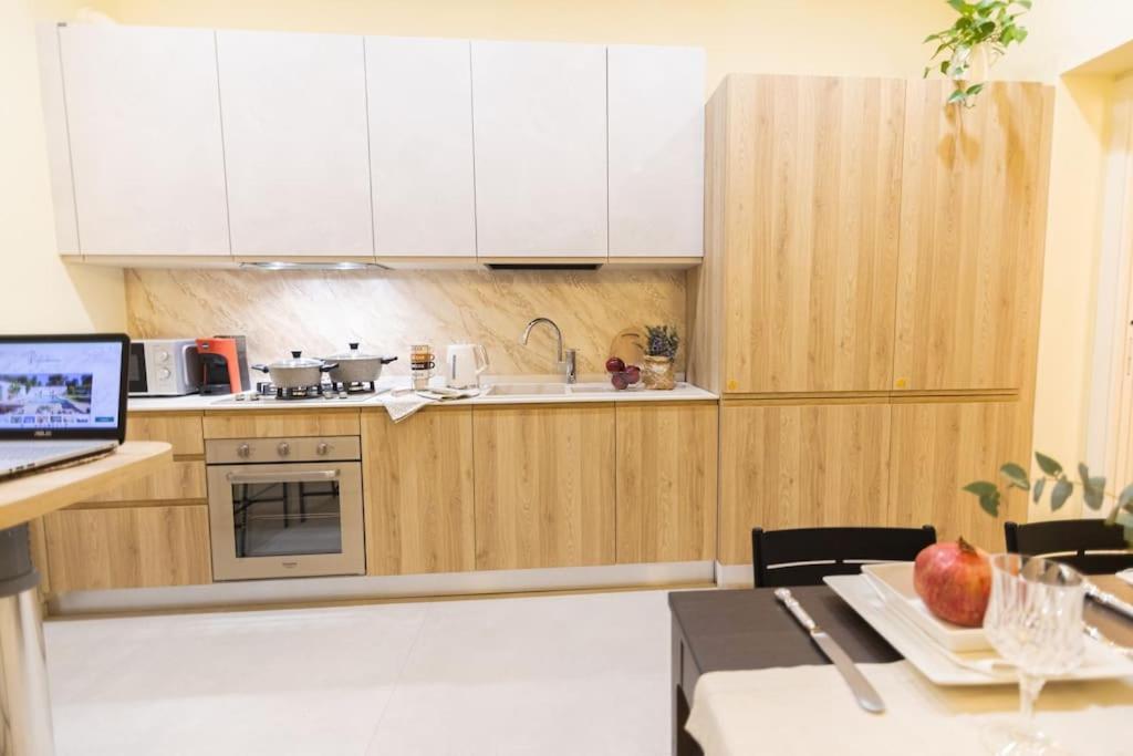 Il Melograno Suite Apartment Martina Franca Bagian luar foto